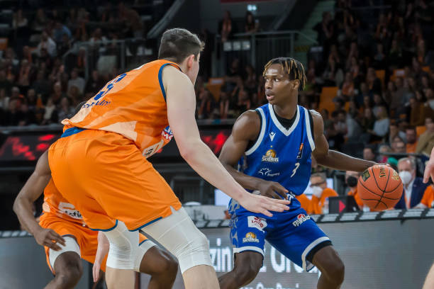 但在逐步适 但在逐步适