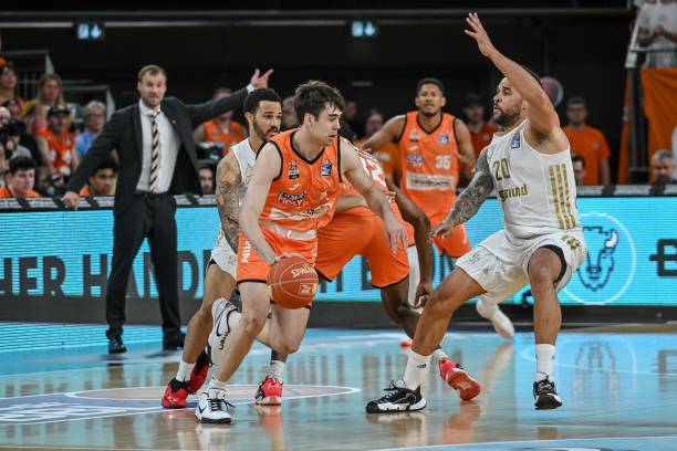 们的目光聚 们的目光聚