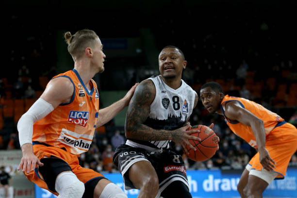 再度发生 再度发生