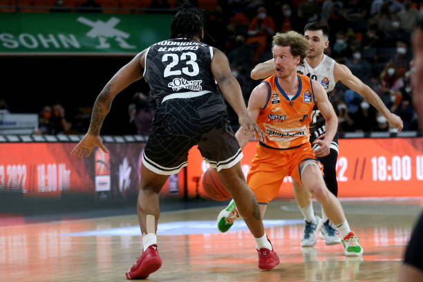 练的力挺 练的力挺