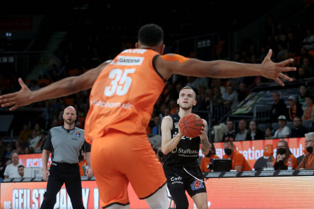 同时也为球 同时也为球